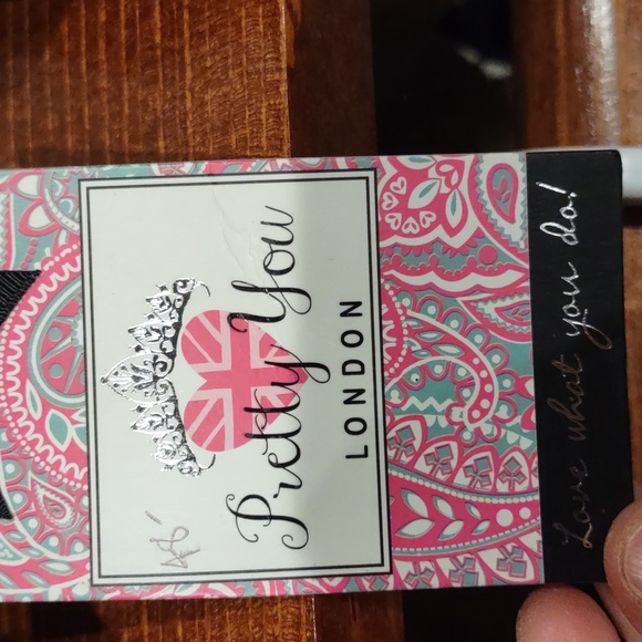 Pretty You London Black and Gray Pom Pom Quilted Slippers, New, Large, 8-9 - Picture 10 of 10